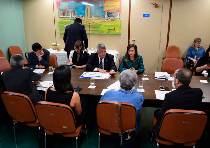 Bacelar busca consenso na Lei de Responsabilidade Educacional