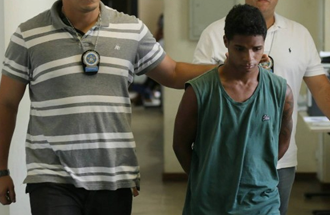 Irritado com choro, pai joga bebê em parede e mata criança