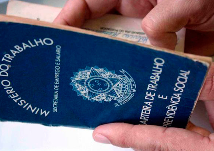 Saque do abono salarial do PIS deve ser feito até o dia 29
