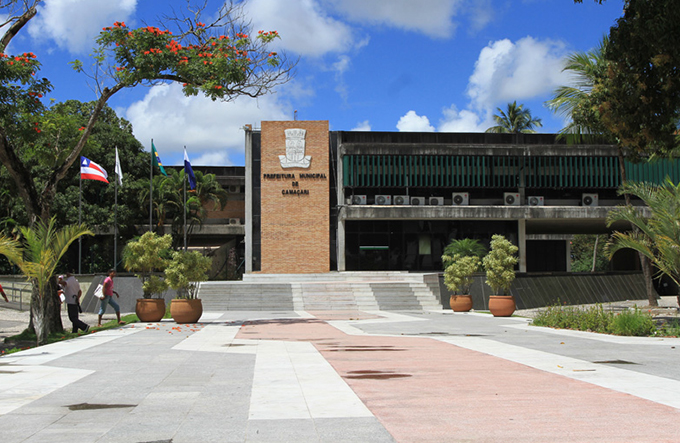 Prefeitura de Camaçari garante pagamento de 13º para segunda
