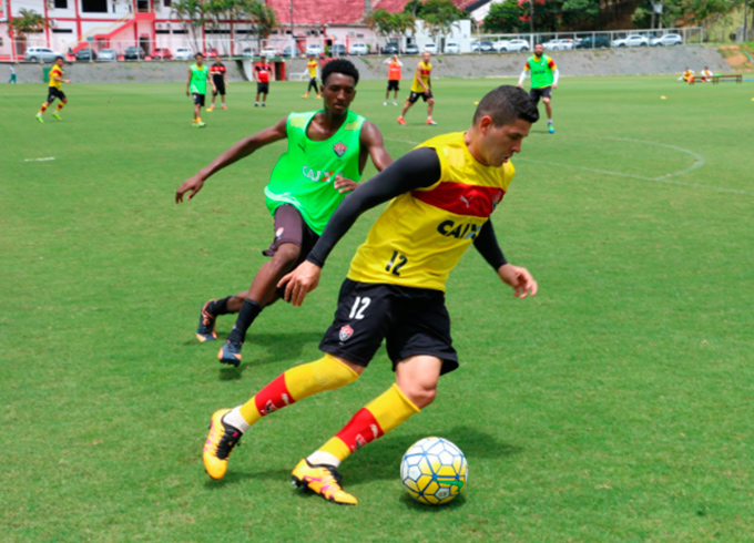 Veja quem fica e quem sai do Vitória em 2017