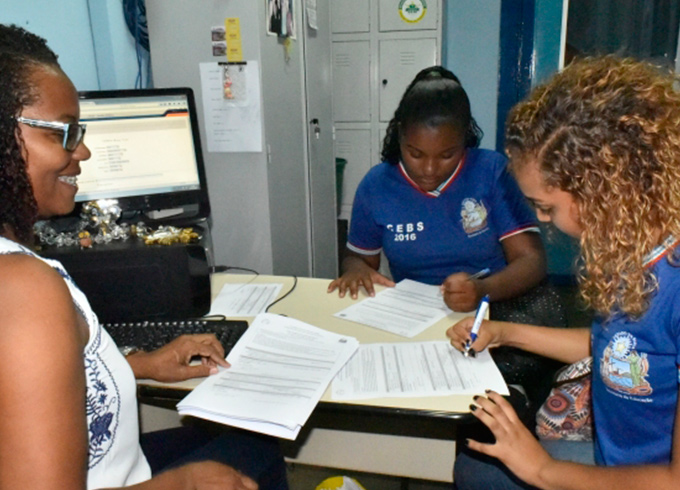 Escolas estaduais realizam renovação de matrícula