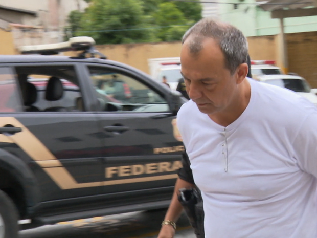 PF indicia o Sérgio Cabral por corrução e lavagem de dinheiro