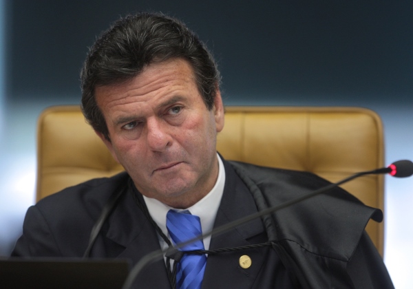 STF suspende tramitação de pacote anticorrupção no Senado