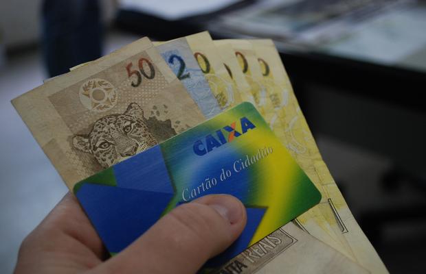 Mais de 11 mil pessoas ainda não sacaram o abono salarial na Bahia