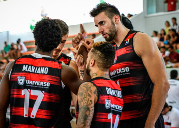 Universo/Vitória enfrenta Franca pelo NBB, em Cajazeiras