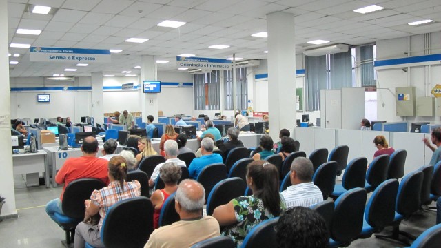 Reforma faz brasileiro correr para se aposentar