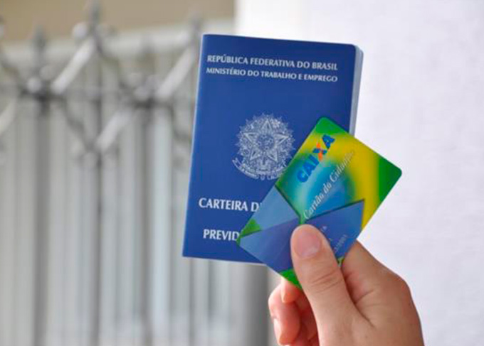 Trabalhadores têm duas semanas para sacar abono salarial