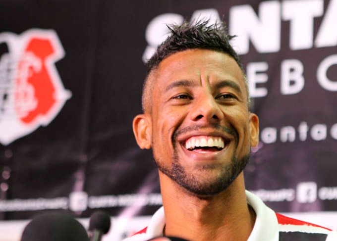 Léo Moura é carta fora do baralho rubro-negro