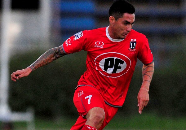 Vitória pode anunciar atacante chileno nos próximos dias