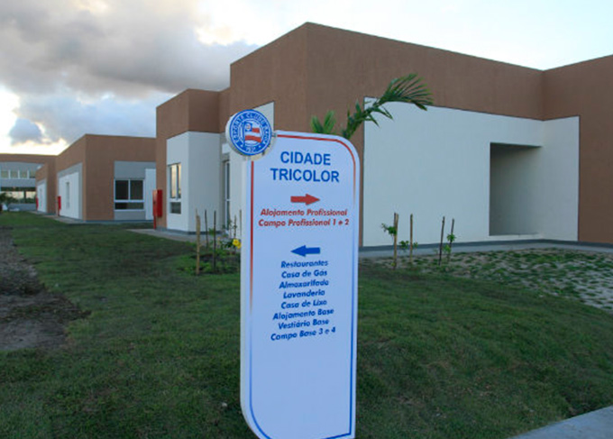 Bahia assina acordo com OAS para ficar com Fazendão e Cidade Tricolor