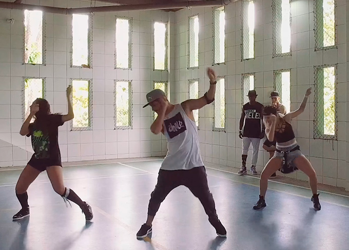 Conheça coreografia do funk proibidão, Deu Onda