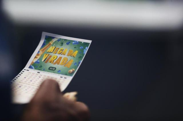 Mega da Virada sai para seis apostas; sortudo é de Salvador