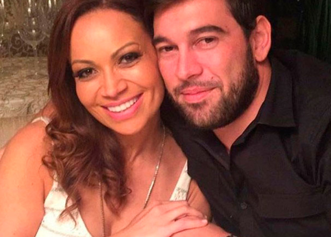 Solange Almeida assume namoro com empresário