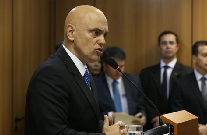 Cármen Lúcia e Alexandre discutem crise em penitenciárias