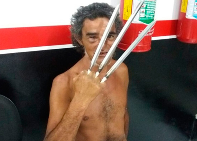 Homem é preso depois de ameaçar policiais com 'garras de Wolverine'