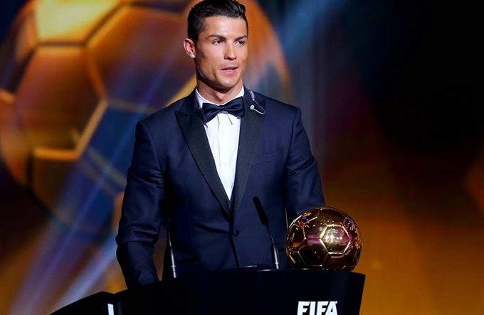 Cristiano Ronaldo ganha prêmio de melhor jogador do ano da Fifa