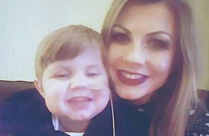  Mãe vai doar dois órgãos para ajudar a salvar vida do filho