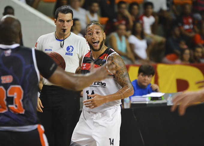 Pelo NBB, Universo/Vitória vence a Liga Sorocabana em casa