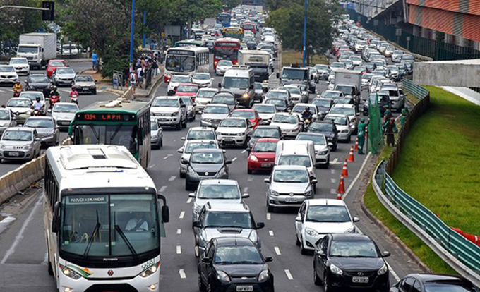 Detran inicia recadastramento de veículos com placas de final 02