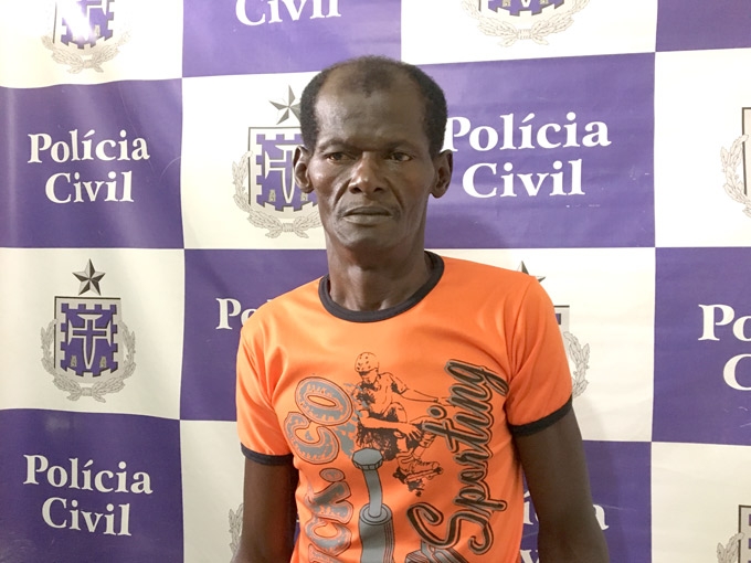 Homem acusado de pedofilia é assassinado dentro de casa
