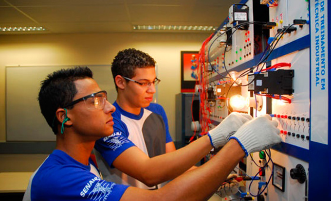 Abertas inscrições para cursos gratuitos de aprendiz industrial