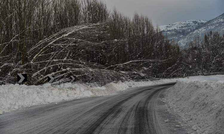 Avalanche após terremoto atinge hotel e deixa mortos na Itália