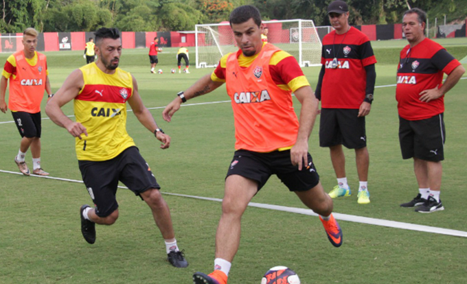 Vitória deve ter estreia de jogador contra o Conquista