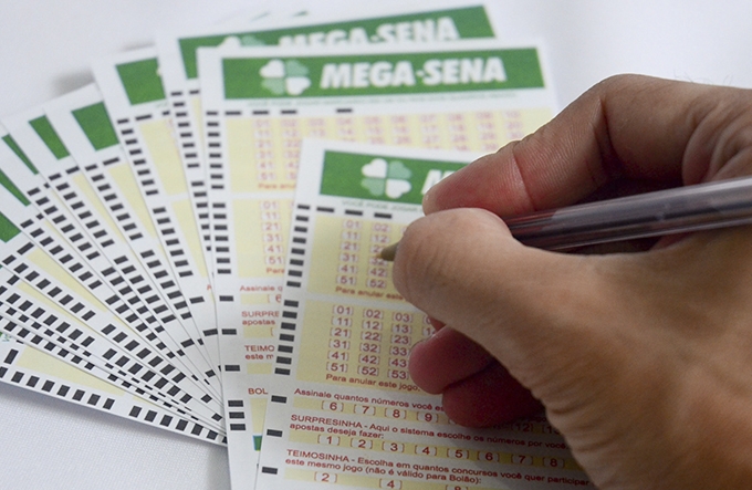Mega-Sena pode pagar prêmio de R$ 35 milhões no sábado