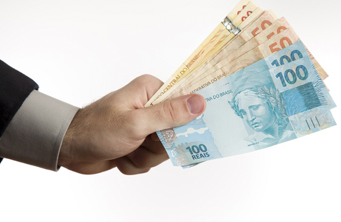Saque de contas inativas do FGTS devem começar dia 14