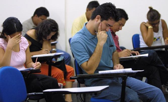 Estudantes têm até esta sexta (10) para se inscrever no Fies