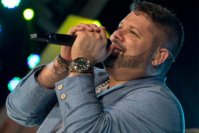 Daniel Vieira e Forró D'Aju animam última noite do Bonfim 