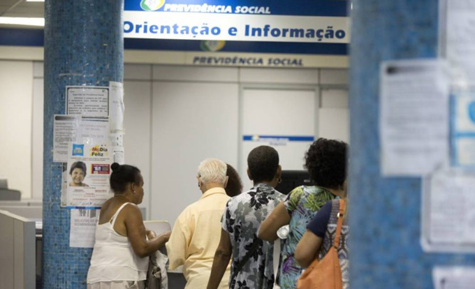 Caixa abrirá mais cedo e aos sábados para atendimento 