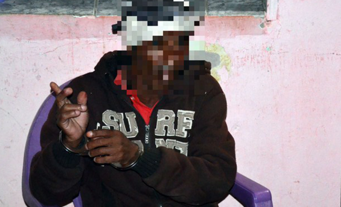 Homem mata irmão com golpe de faca na frente da mãe 