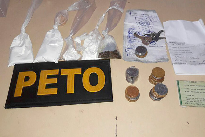 Peto prende casal acusado de tráfico de drogas em Dias d'Ávila