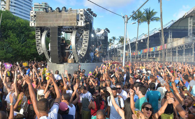 Com público de 1 milhão de pessoas, Furdunço marca pré-carnaval
