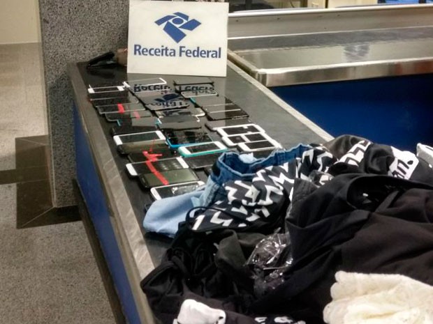 Celulares e roupas de marca são apreendidos com universitária 