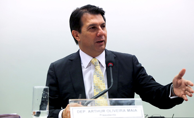 Reforma previdenciária: após críticas, comissão fará audiências