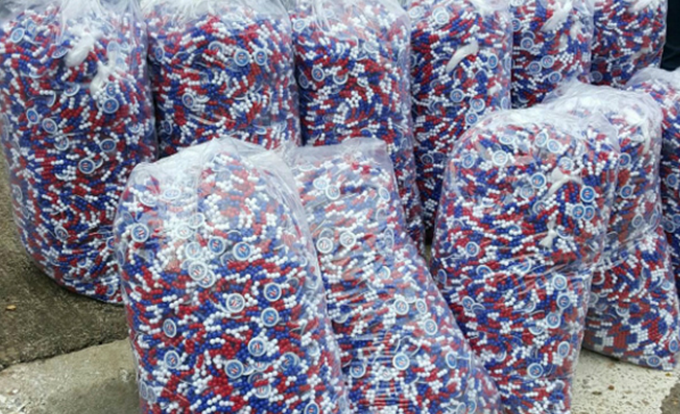 Bahia lança colar tricolor para distribuir durante o Carnaval