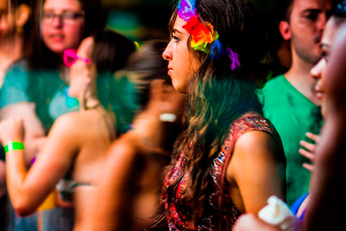 Carnaval: Campanha estimula união de mulheres contra assédio