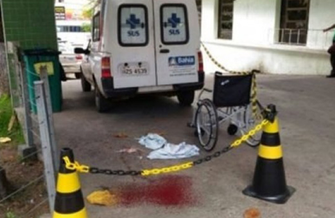 Paciente é morto a tiros durante transferência de hospital