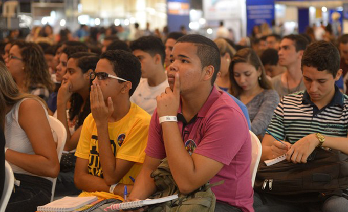 Estágios para estudantes de universidades têm edital aberto