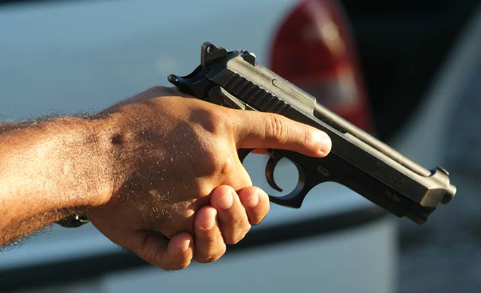 Policial militar e esposa são baleados em tentativa de assalto 