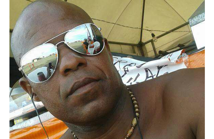 Mototaxista é morto dentro de casa em Arembepe
