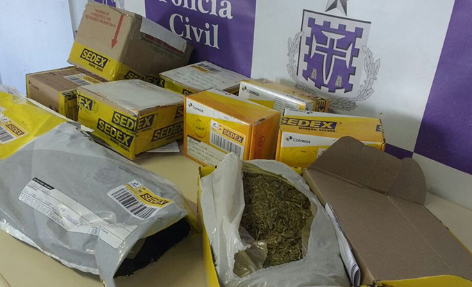 Mais de dois quilos de maconha são apreendidos nos Correios