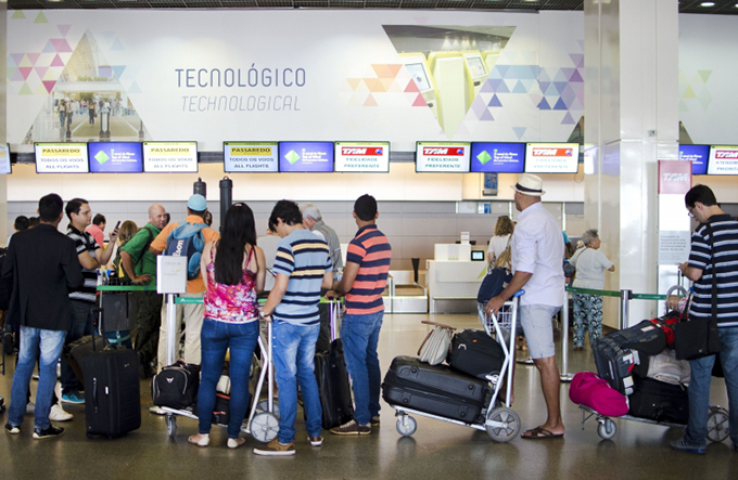 Empresas aéreas já vão poder cobrar para transportar bagagem