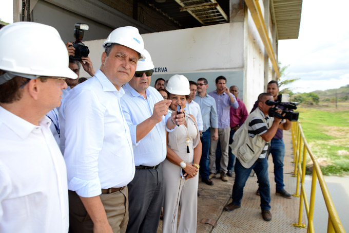 Rui Costa visita obra de bombeamento no lago Santa Helena