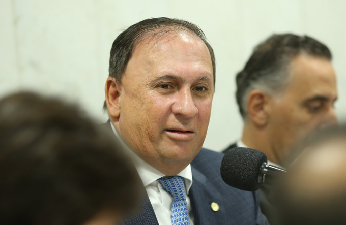 Gualberto fala sobre reformas previdenciária e trabalhista
