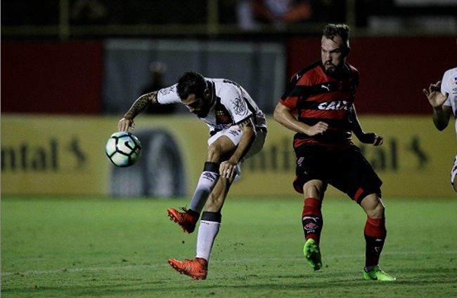Jogando bem, Vitória bate o Vasco e avança na Copa do Brasil