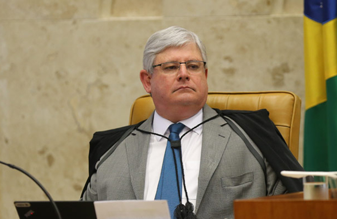 Janot nega vazamento e acusa Gilmar de “disenteria verbal” 